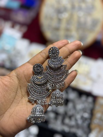 Long Jhumka